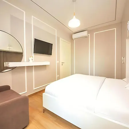 4 By Terrace Apartment