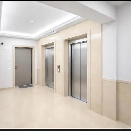 4 By Terrace Apartman *